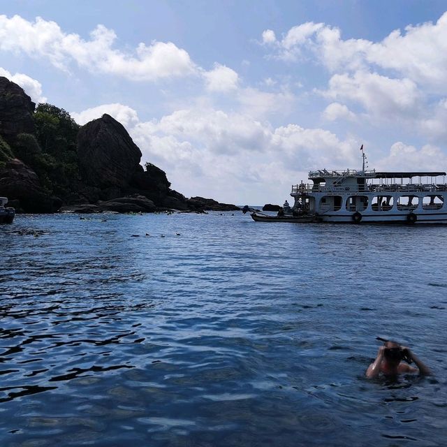 And Buom Island 
