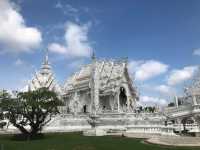 WAT RONG KHUN TEMPLE / WHITE TEMPLE