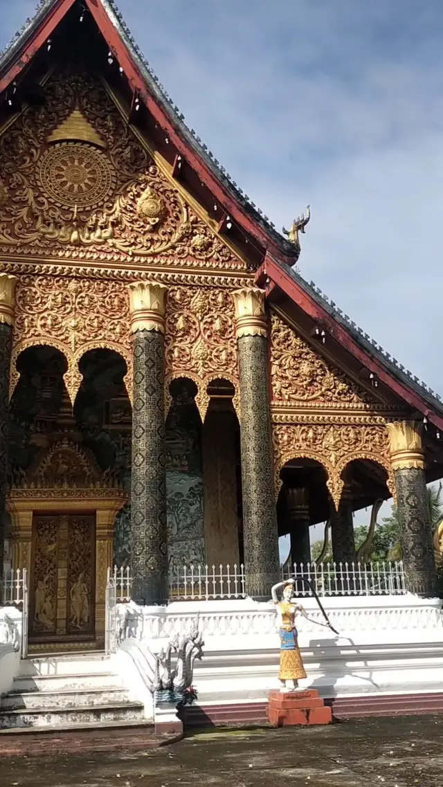 Beautiful stupas at Wat mahathat