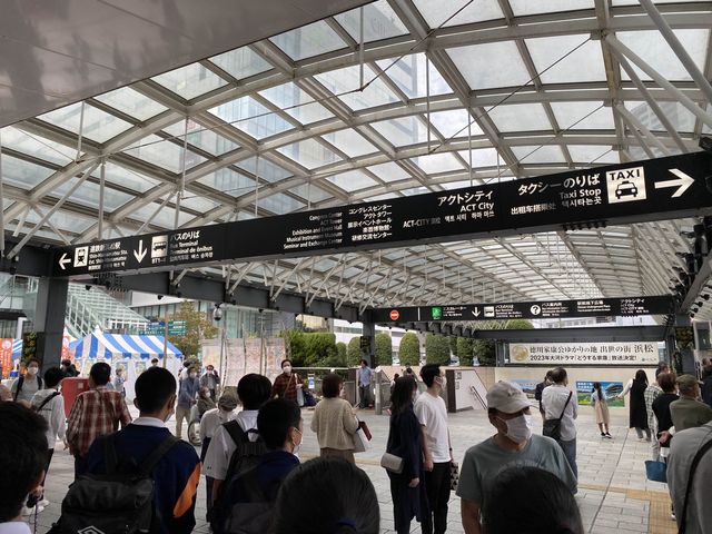 浜松駅前。『第14回やらまいかミュージックフェスティバル』で賑わう街