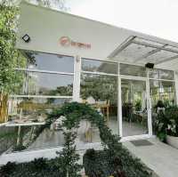 Frenpresso at lake - คาเฟ่บรรยากาศสงบติดทะเลสาบ