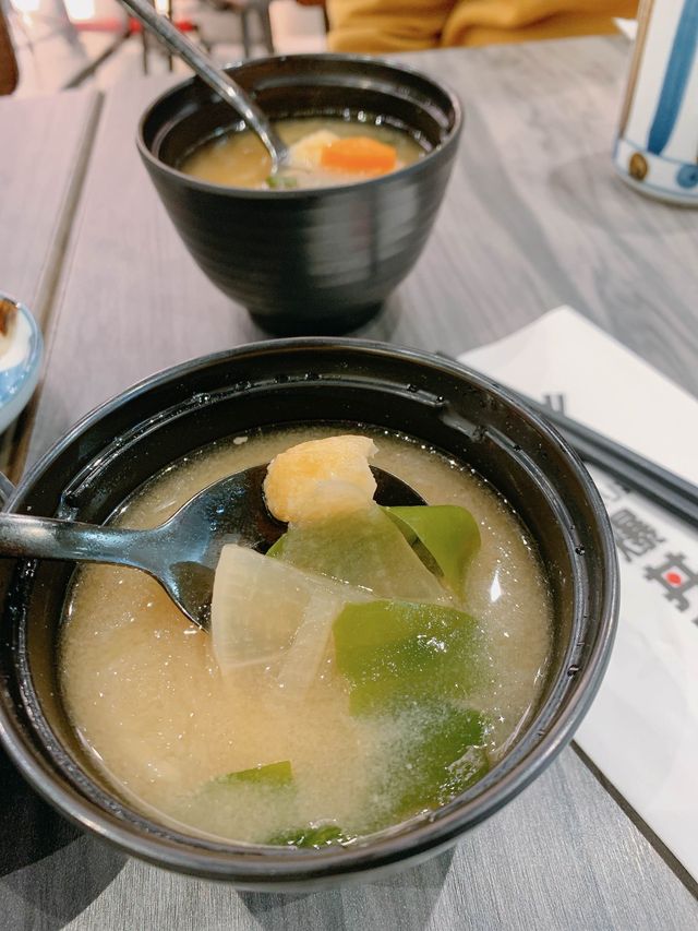 超浮誇澎湃足料新鮮海鮮丼飯🥢❗️