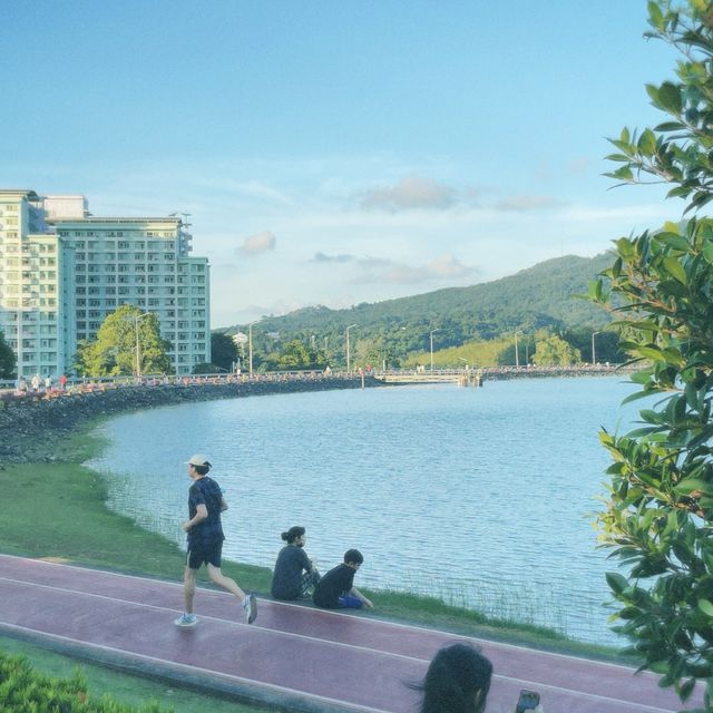 เดินเล่น วิ่งออกกำลังกาย ที่อ่างรูปหัวใจ