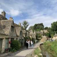 被譽為英國最美麗的村莊