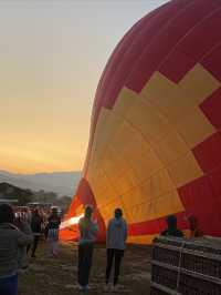 Laos Travel Guide | Watch the sunrise from the world's cheapest hot air balloon ride!