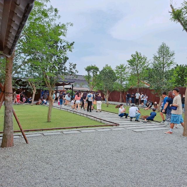 宜蘭 | 萌到翻的水豚君在「張美阿嬤農場」泡湯？！

