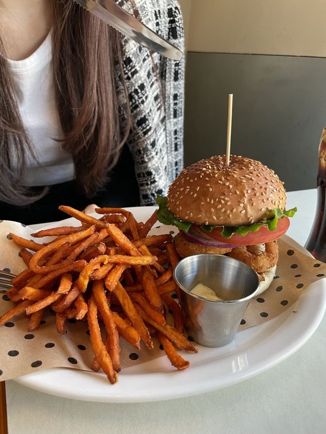 [밤가시버거] 일산 밤리단길 수제버거 맛집🥤🍔