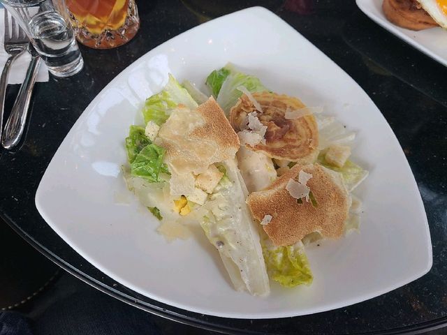 靚人靚景高質素午餐