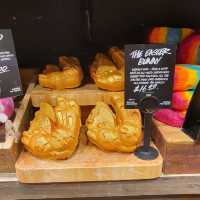 Staycation with lush bath bombs!