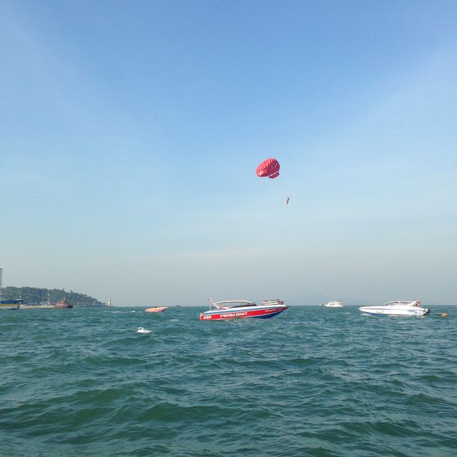paragliding in Phuket 