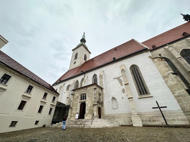 斯洛伐克🇸🇰景點-聖馬丁大教堂