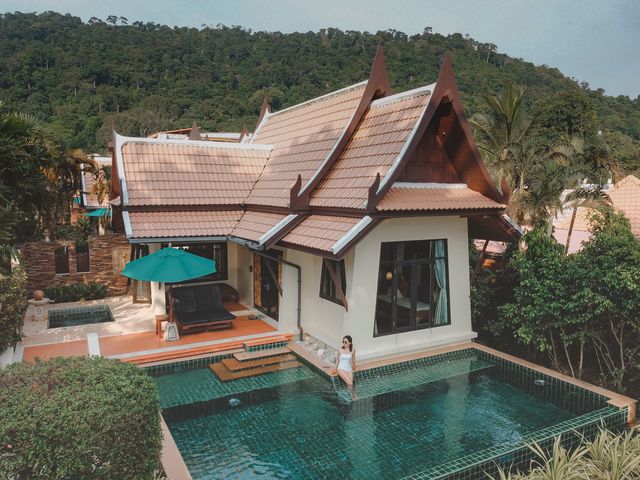 พูลวิลล่าเกาะช้าง ติดริมทะเล มีสวนน้ำส่วนตัว
