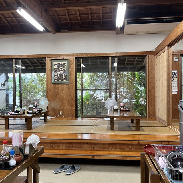 沖縄そば人気店【いーばる家】