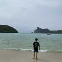 ฟ้าหลังฝนบนเกาะพีพี เอ๊ะ น้ำสวยทรายขาวขึ้นตั้งเยอะ
