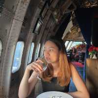 รีวิว Fine Dining ระดับ First Class บนเครื่องบิน