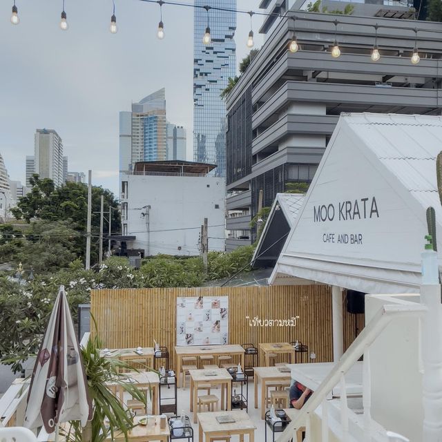 👉รีวิวคาเฟ่ :  Everyday MooKrata Cafe & Bar  