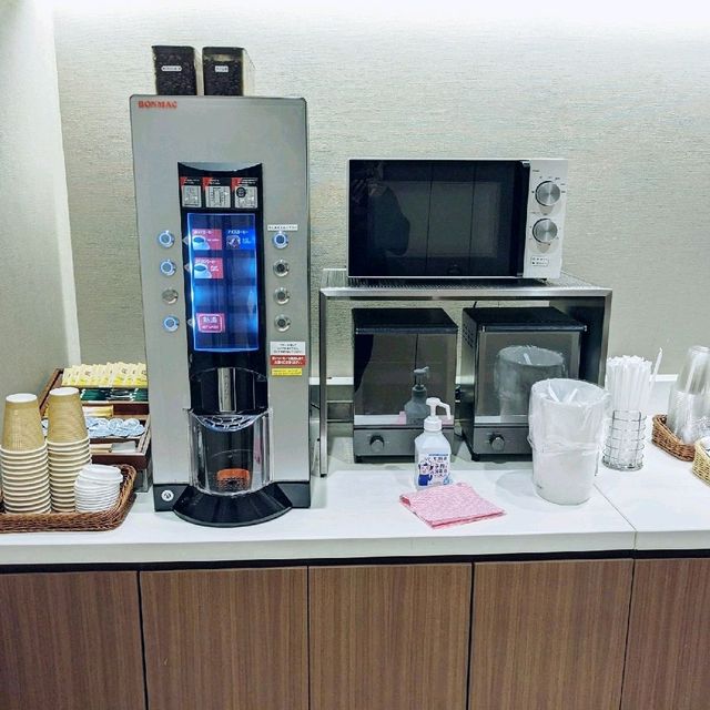 【無料コーヒーが美味】大阪難波のコスパホテルといえばレッドルーフイン