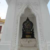 กราบพระบรมสารีริกธาตุ @ วัดราชนัดดา