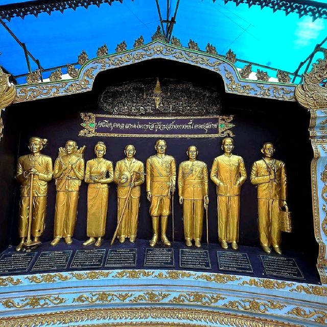 สักการะอนุสาวรียครูบาศรีวิชัย นักบุญแห่งล้านนาไทย