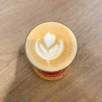 📍 Lucy Coffee N Food 【轉角甜品cafe】