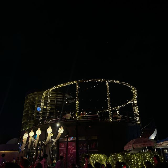 พาชมดาดฟ้าห้างเมญ่า เชียงใหม่