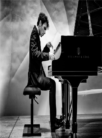 2024國際鋼琴系列：亞歷山大·康託洛夫鋼琴獨奏音樂會｜音樂會 | 國家大劇院-音樂廳