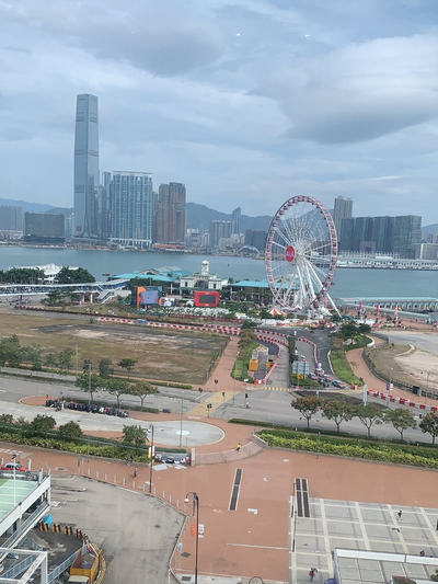 巨型摩天輪 中環 Trip Com 香港trip Moments 貼文