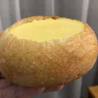 何文田平民餅店 竟然有法式布甸麵包賣？😮