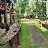 Lao traditional textiles museum 