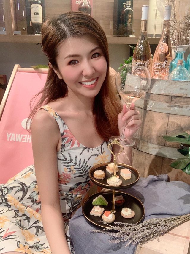 summer staycation at shopping mall?!?!?! summer staycation at shopping mall?!?!?!