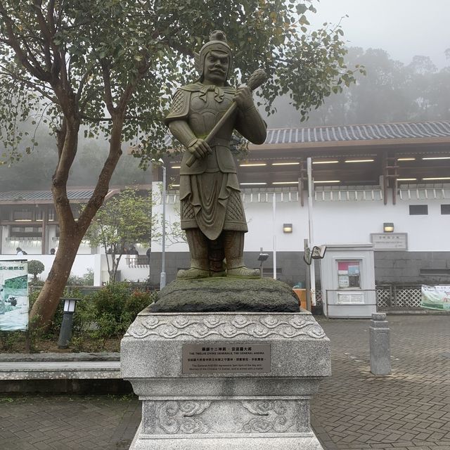 天壇大佛靜修出走，飲食之旅