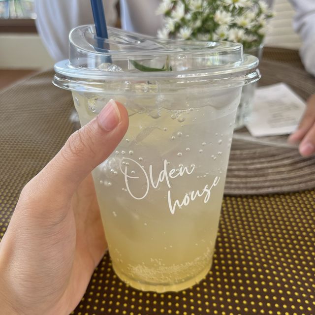 Olden House café คาเฟ่ สัตหีบ