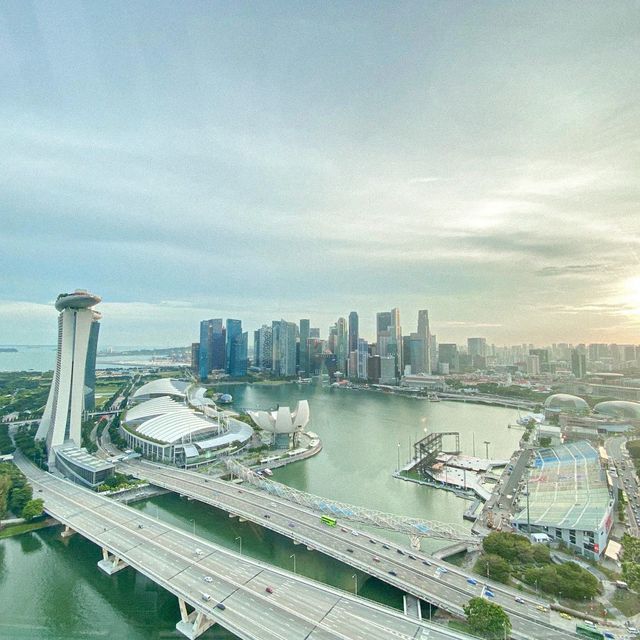 Singapore Flyer - นั่งกระเช้าชมวิวเมือง 360 องศา