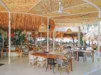 The Oxygen Pattaya คาเฟ่ริมทะเลสไตล์ tropical