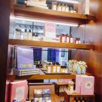東區必逛📚 Lush香水圖書館 Perfume Library🌈