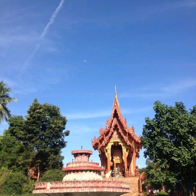 วัดภูเขาแก้ว จ.อุบลราชธานี