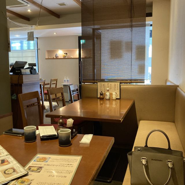 新高島駅近く　お蕎麦だけでなくまた食べたくなる唐揚げが有名！