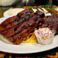 【レインフォレストカフェ】アクアリウムと最高の演出で食べる豪華なお肉！