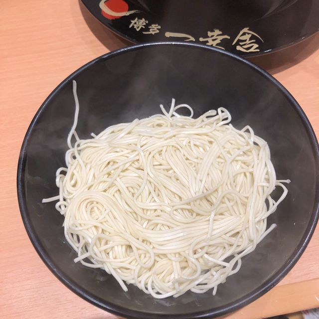 【福岡】旅の〆は空港で博多ラーメン！