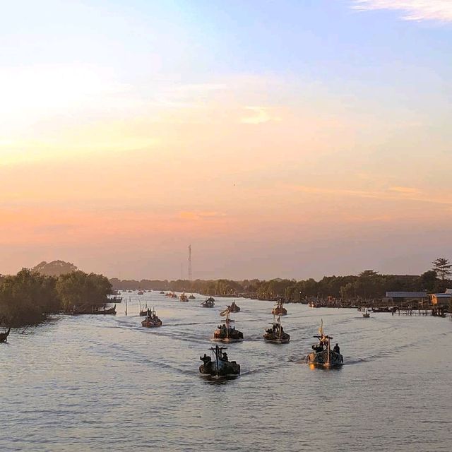BANDENGAN BEACH, JEPARA