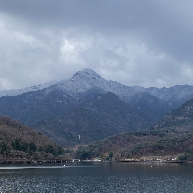 경북 구미 금오산 저수지 둘레길