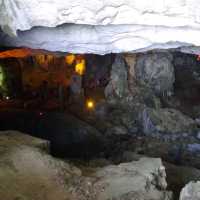 Sung Sot(Surprise) Cave @ Ha Long Bay