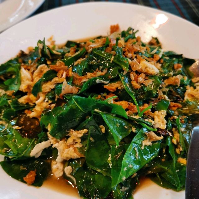 Ko Dam kitchen 