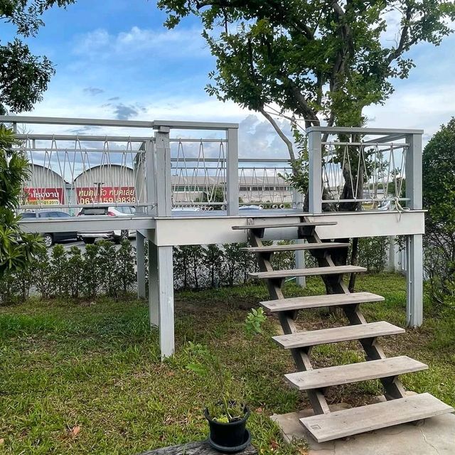 ☕คาเฟ่ที่ไม่ลับ มีมุมน้ำตกที่ให้เด็กลงเดินได้🏝