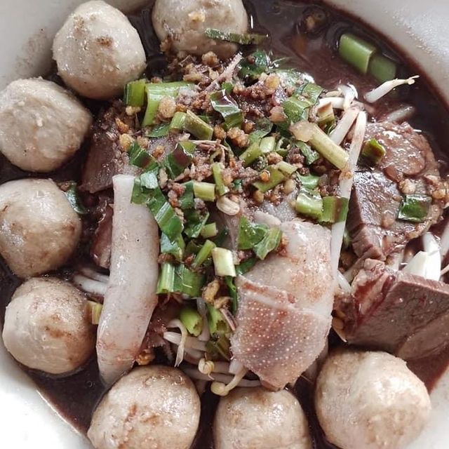 ก๋วยเตี๋ยวโกเด้ง โฮเด้ง