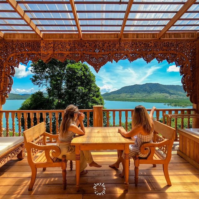 ไปติดเกาะ ใช้ชีวิตในรีสอร์ทระดับ 5 ดาว