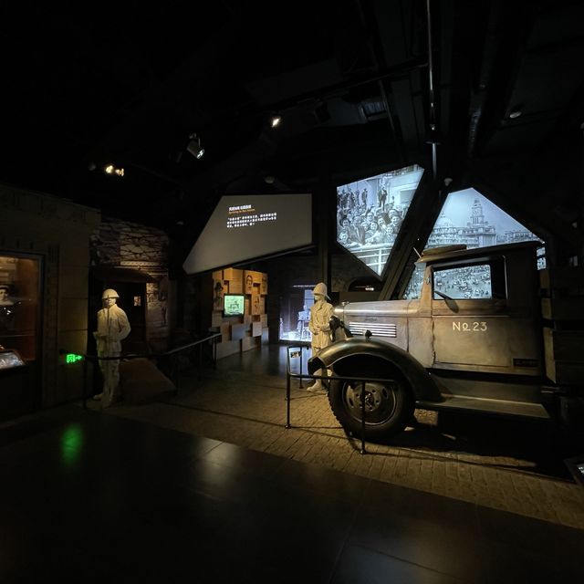 Jewish Refugees museum - Very good!