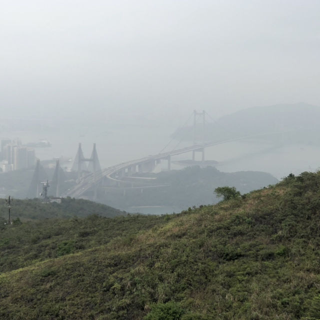 遠望青馬大橋嘅行山路線