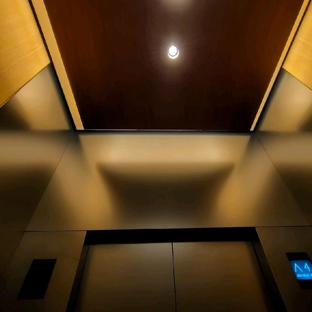 【大阪 浪速区】OMO7 ホテル内のライトアップも素敵✨✨✨