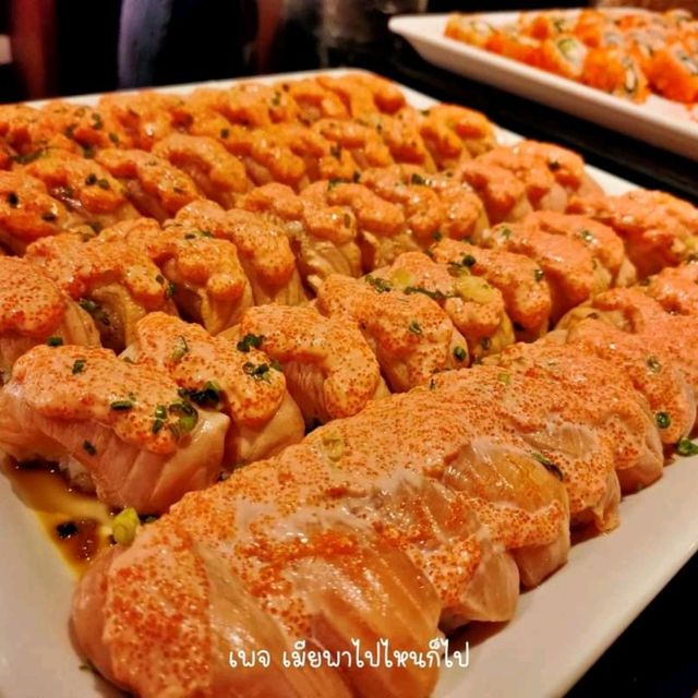 buffet นานาชาติ ฟัวกราส์ วากิว ขาหมู เป็ดปักกิ่ง